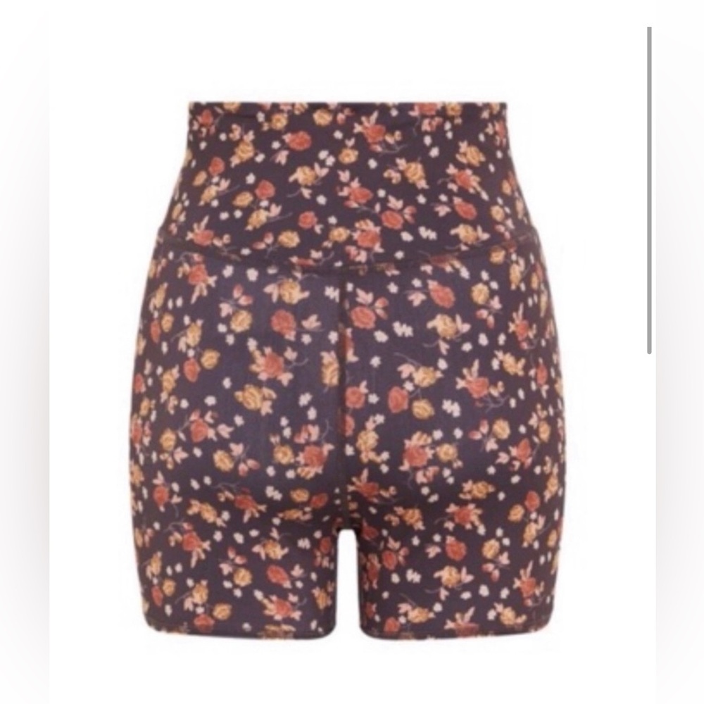 Spell Rambling Rose Shorts - Picture 3 of 10